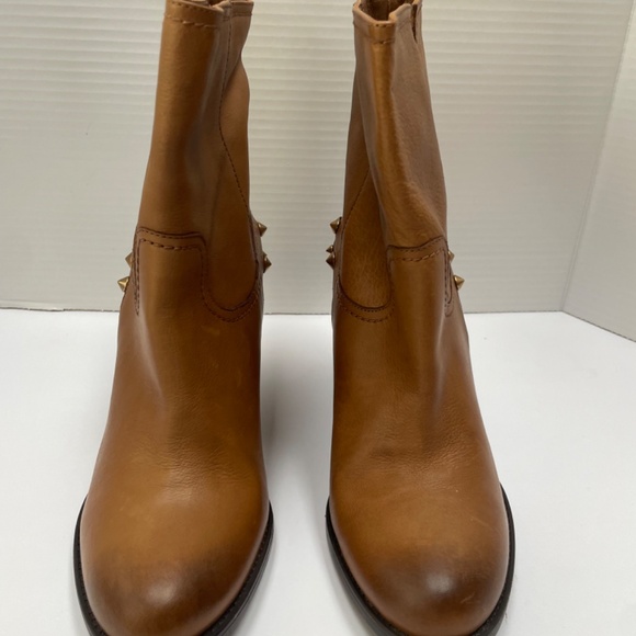 ***NIB***WEDGE BOOTIES WITH GOLD RIVETS (SZ40) - Picture 4 of 15